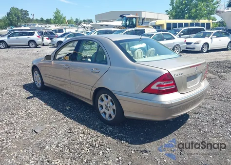 2005 Mercedes-Benz C 240 Luxury 4Matic z USA, uszkodzony, nr VIN WDBRF81J55F664213